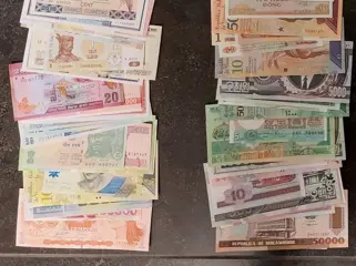 World - 200 different banknotes 1942 - 2022