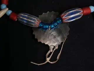 Halsketting (1) - Glas, Schelpen - Lakota Sioux - Verenigde Staten van Amerika