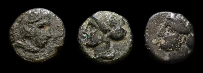 Griekenland. Lot of 3 AE coins: 2 x Ionia, Ephesos / 1 x Macedonia. Unit, Alexander III (336-323 BC)