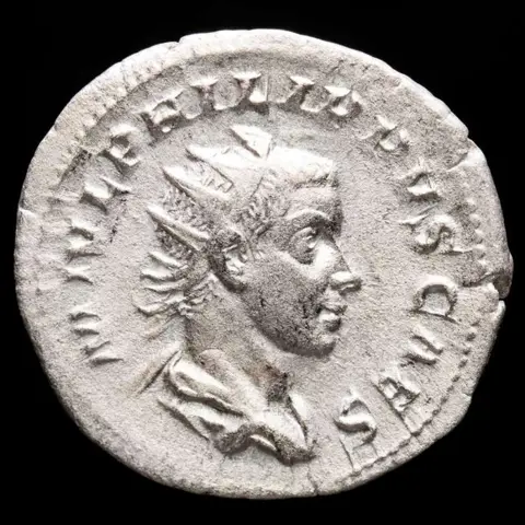 Romeinse Rijk. Philip II (AD 247-249). AR Antoninianus,Rome - PRINCIPI IVVENT, Philip II as Princeps Iuventutis standing left.