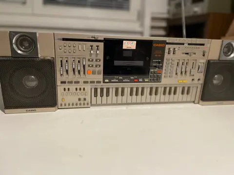 Casio - KX101 - Diverse instrumenten (zie de beschrijving), Keyboard - 1984