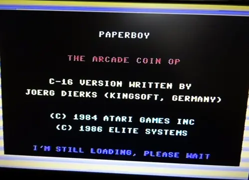 1 Commodore Plus 4 - Vintage computer (4)