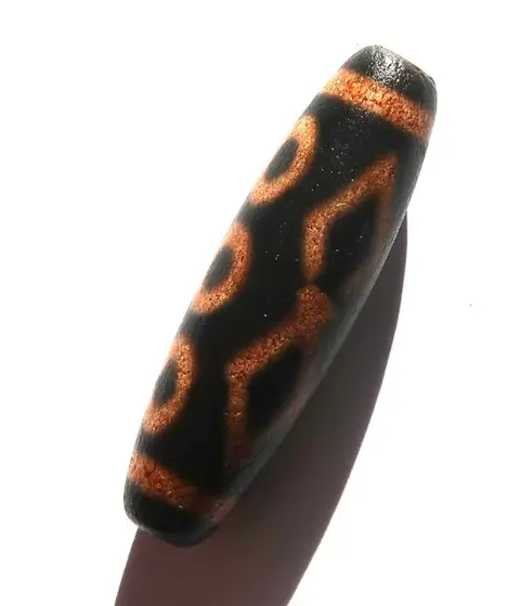 Dzi uit Tibet - 6 ogen en dubbele Vajra/Dorje - Agaat, Verlichting, bescherming, geestkracht en heldere geest - Tibet - Eind 20e eeuw