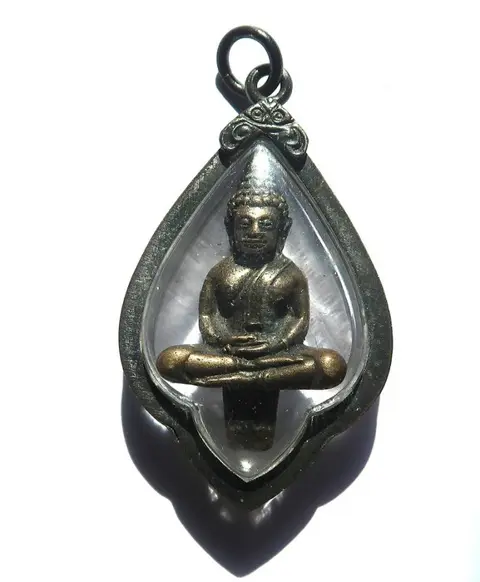 Talismannen - Reliekschrijnen - Klooster van Thailand - Provincie Kanchanaburi (2) - Terracotta, Verzilverd, Reliekschrijn van bescherming: Boeddha in meditatiehouding - Azië - Eind 20e eeuw