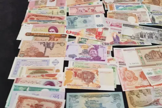 Wereld - Lot various banknotes 5 x 100 different - (500 banknotes)