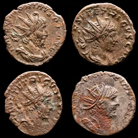 Romeinse Rijk. Gallic Empire. Lot comprising four (4) Antoniniani,Victorinus, Tetricus and Tetricus II - Sol, Salus and Pax.