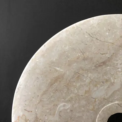 Grote decoratieve marmeren schijf op standaard - Marmer - Indonesië