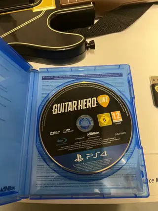 playstation playstation 4 - guitar hero live + 2 guitar - Zonder originele verpakking