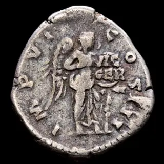 Romeinse Rijk. Marcus Aurelius (AD 161-180). AR Denarius,Rome. IMP VI COS III, Victory, half draped, standing to right.