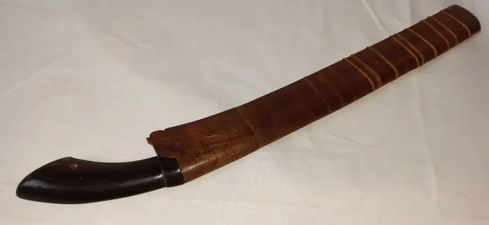 Golok - Buffel hoorn, Hout, Metaal - Indonesië