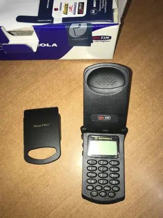 1 Motorola Star Tac 130 GSM - Mobiele telefoon - In originele verpakking