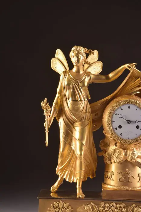 Gérard, Paris - Een grote Franse Empire Klok - Ormolu - omstreeks 1810