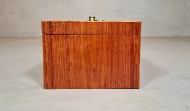 Kistje - Louis XVI - Buxushout, Ebbenhout, Messing, Padauk, (Bahia) Rozenhout - 1775-1795