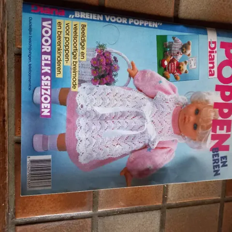 breien voor poppen en beren - boek&nbsp; vol met leuke breipatronen voor elk seizoen - z.g.a.n. 4,50