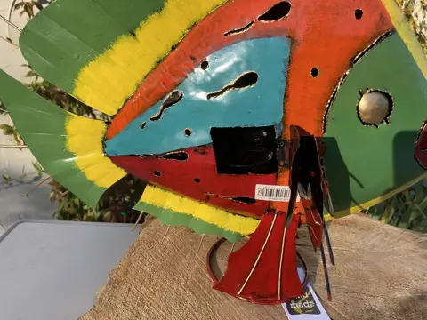 VIS GOERAMI GROOT METAAL HANDMADE met waxinehouder 36x44 CM