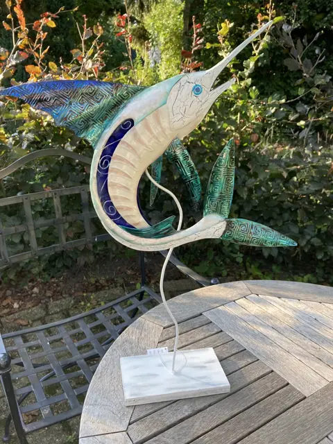 ZWAARDVIS OP VOET 48 cm