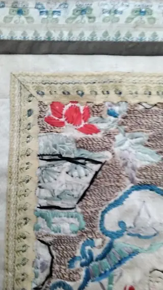 Borduurwerk (2) - Zijde - China - Eind 19e eeuw