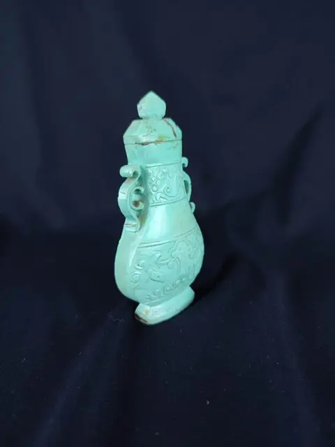 Vaas - Turquoise - Piccolo vaso in turchese scolpito - China - Begin 20e eeuw