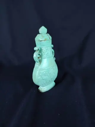 Vaas - Turquoise - Piccolo vaso in turchese scolpito - China - Begin 20e eeuw