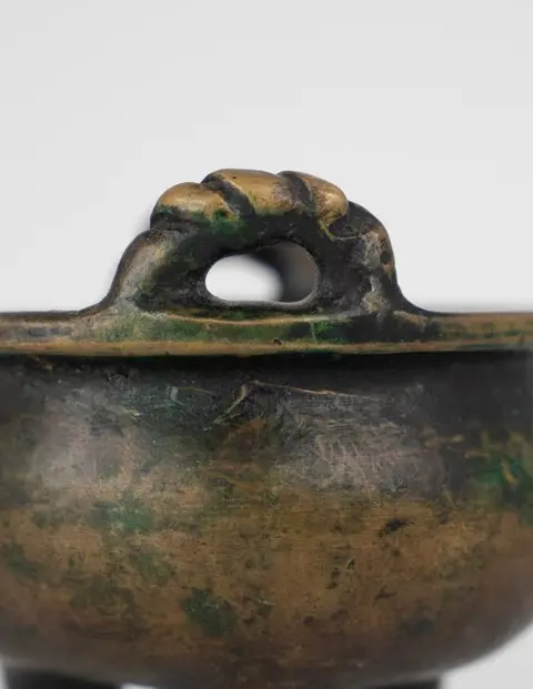 Wierookvat - Brons - Chinese - Marked - China - Qing Dynastie (1644-1911)