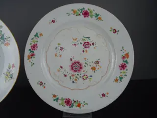 Twee borden - Porselein - China - Qianlong (1736-1795)