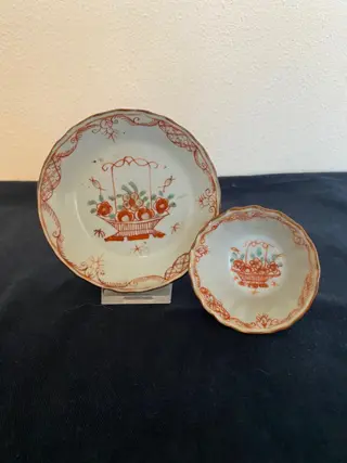 Schotel, Theekom (2) - Capucijner / oranje - Porselein - Bloemenmand - China - 18e eeuw