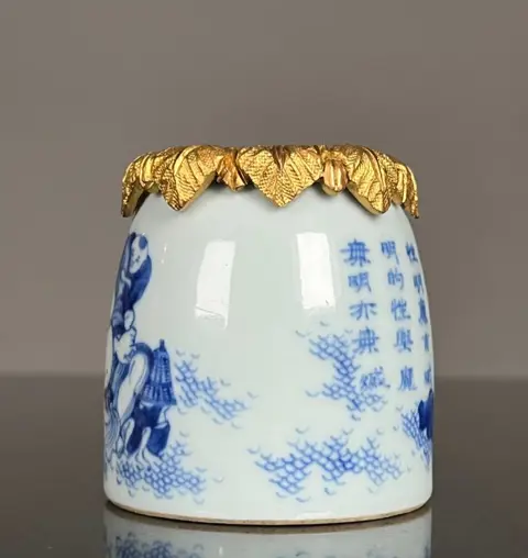 Waterpotten (1) - Blauw en wit - Porselein - Blue and white - China - Qing Dynastie (1644-1911)