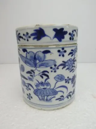 Dekselpot - Blauw en wit - Porselein - Bloemen, Vogel - China - 19e - 20e eeuw