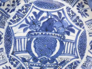 Drie platen - Blauw en wit - Porselein - China - 17e - 18e eeuw