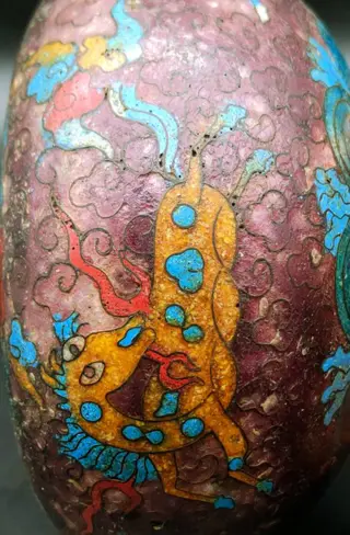 Schaal/kom (1) - Cloisonné emaille - Dier - Una bella ciotola moderna in smalto cloisonné - China - 20e eeuw