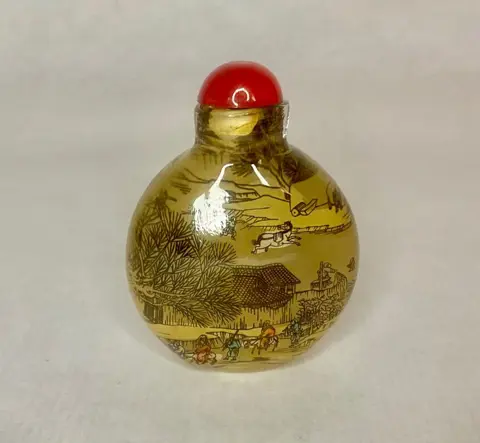 Snuifflesjes (5) - cinnaber lak, kristal, porselein, cloisonne email - China - Tweede helft 20e eeuw