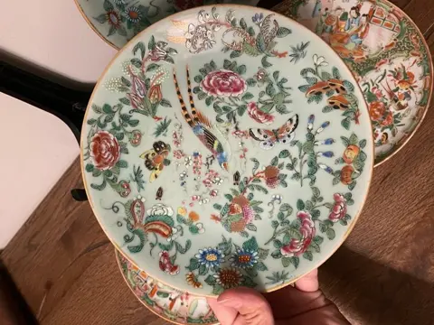 Borden (4) - Porselein - China - 19e eeuw