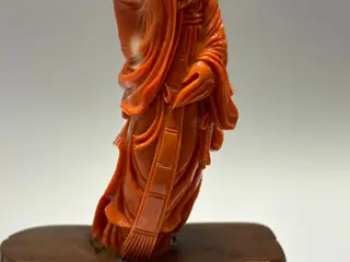 Beeld(en)/Beeldje(s) (1) - Bloedkoraal - China - 19e - 20e eeuw