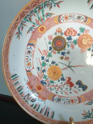 Bord - Familie verte - Porselein - Chrysanthemum Blossom - China - Kangxi (1662-1722)
