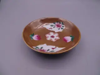 Kop en schotel (2) - Porselein - Bloemen, Perzik - Cafe au Lait - China - 18e eeuw