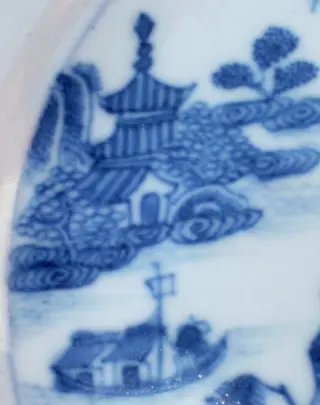 Bord (1) - Blauw en wit - Porselein - landschap/Pagode - China - 18e - 19e eeuw