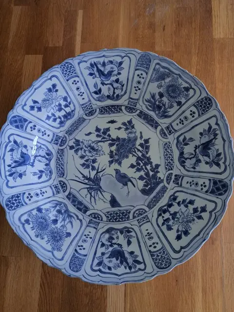 Zeer grote unieke Ming-Wanli schotel - Porselein - China - 16e eeuw