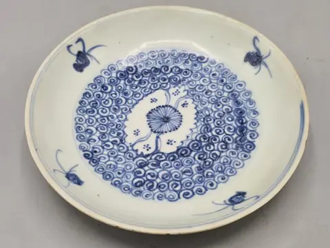 Grote plaat - Porselein - China - 19e eeuw