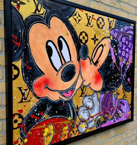 Moontje (1971) - Mickey & Minnie in Love ♡ Louis Vuitton Gold edition.