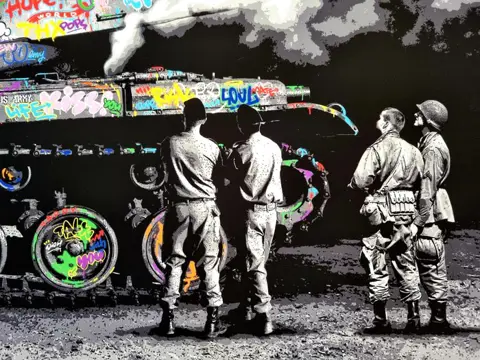 Roamcouch (1976) - Bombed