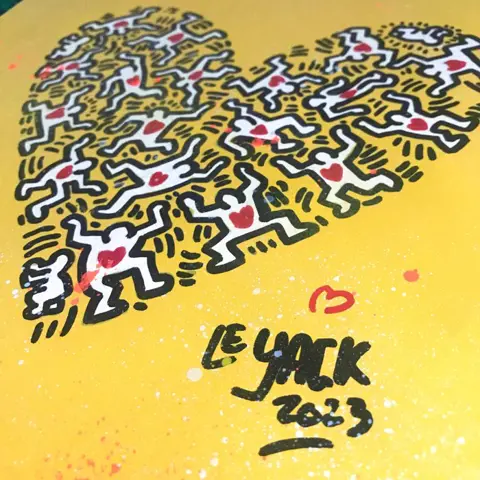 Le Yack - The thrower of hearts - Red and yellow !