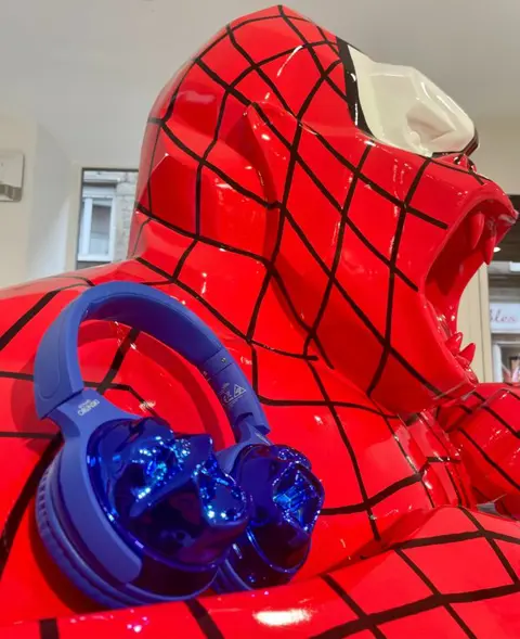 Richard Orlinski (1966) - HEADPHONES KONG - Chrome Blue