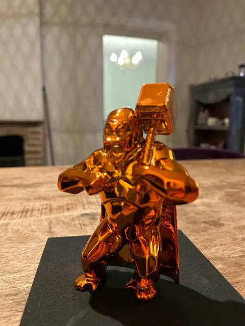 Richard Orlinski (1966) - Hammer Kong Spirit (édition orange) Thor