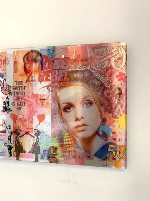 Van Apple - Rebel Rebel - Flower Power