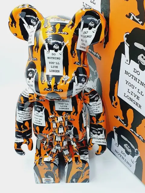 Medicom Toy - Be@rbrick 100% & 400% (Monkey Placard)