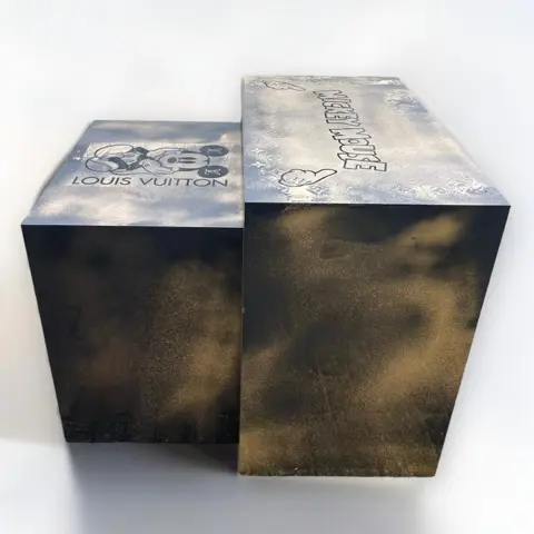 DALUXE ART - Mickey Mouse - Louis Vuitton Table Set
