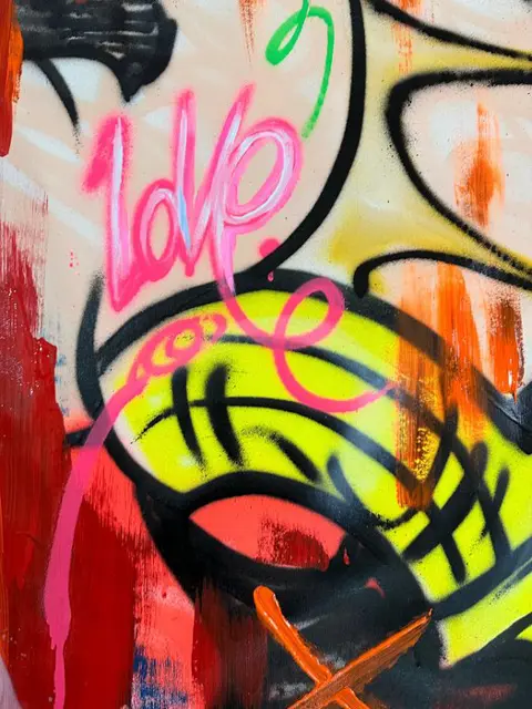 Doped Out M (1988) - Wonder Woman - Street Spray paint