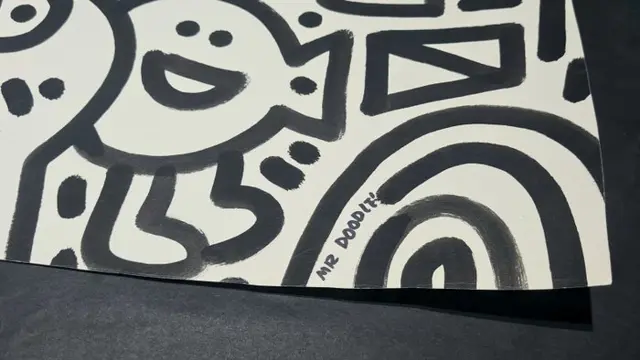 Mr Doodle (XX-XXI) - Square from Old Street
