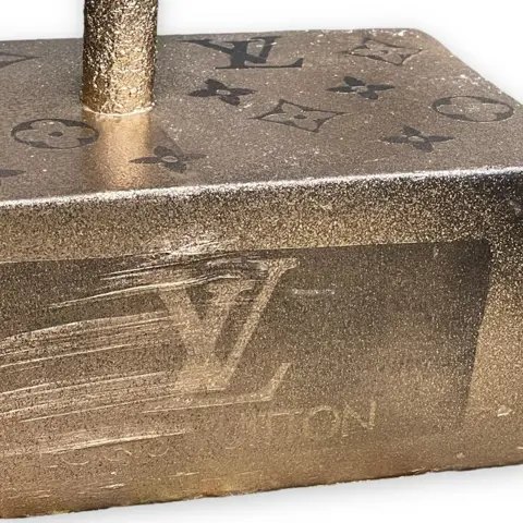 DALUXE ART - Louis Vuitton Chest