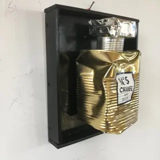 Norman Gekko (XX-XXI) - Chanel N.5 Gold Smashed on a Wall